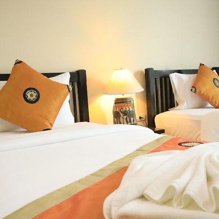 Harmony Patong Hotel エクステリア 写真