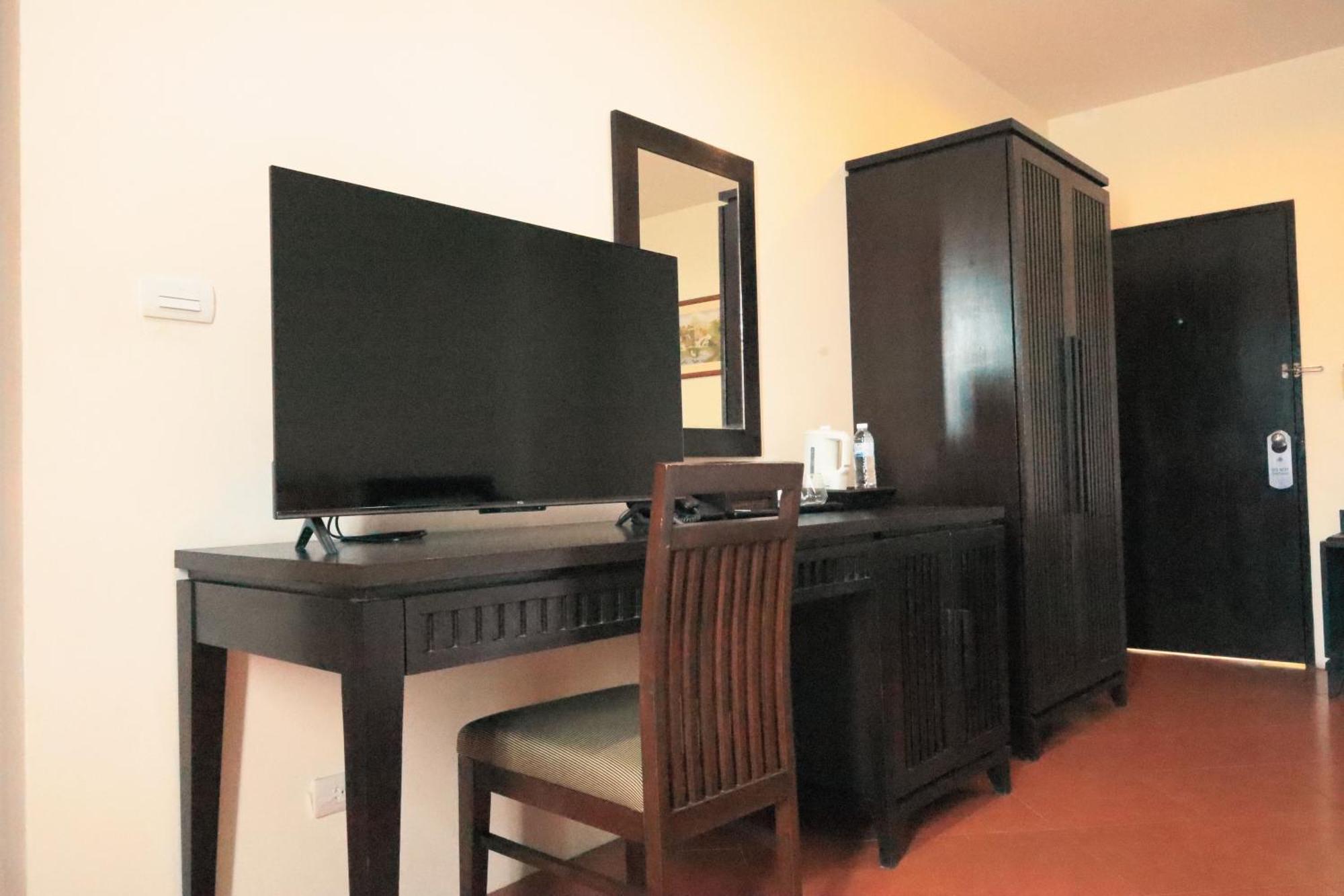 Harmony Patong Hotel エクステリア 写真