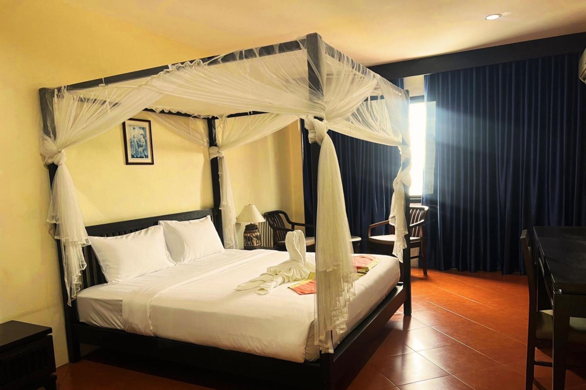 Harmony Patong Hotel エクステリア 写真