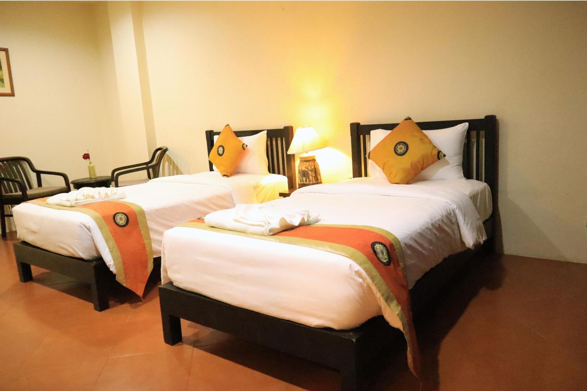 Harmony Patong Hotel エクステリア 写真