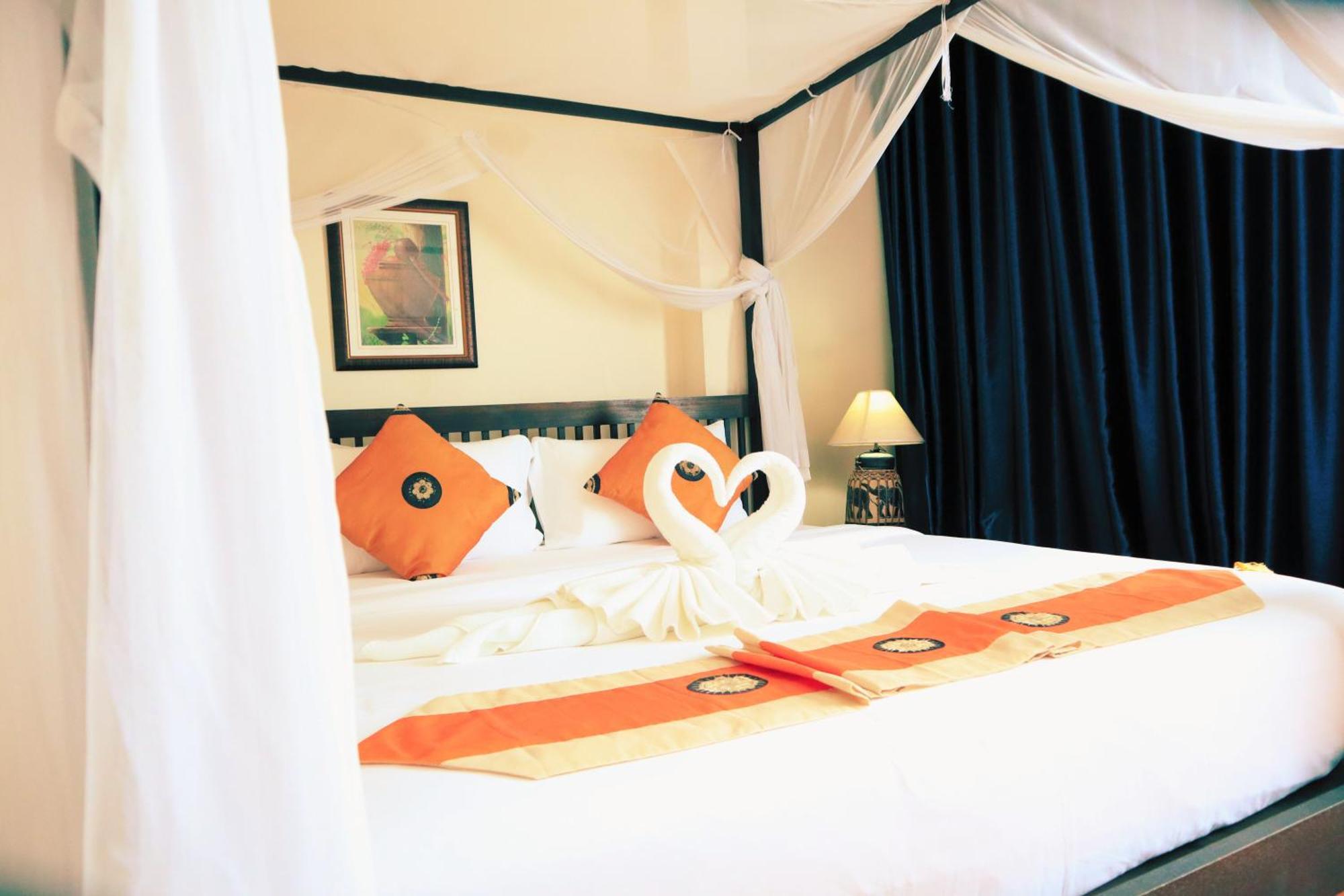 Harmony Patong Hotel エクステリア 写真